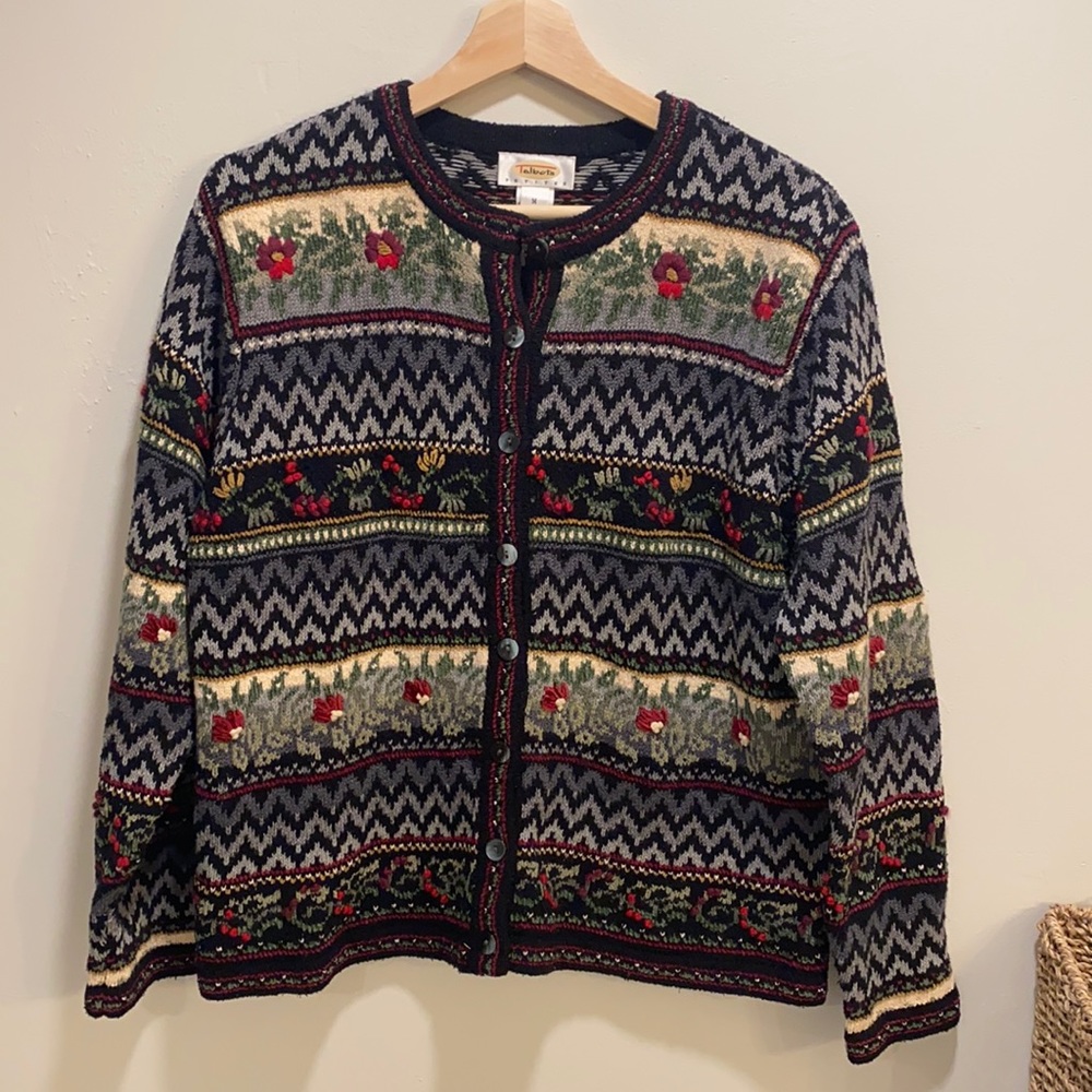 Floral Patterned Women's Sweater - Black and Red